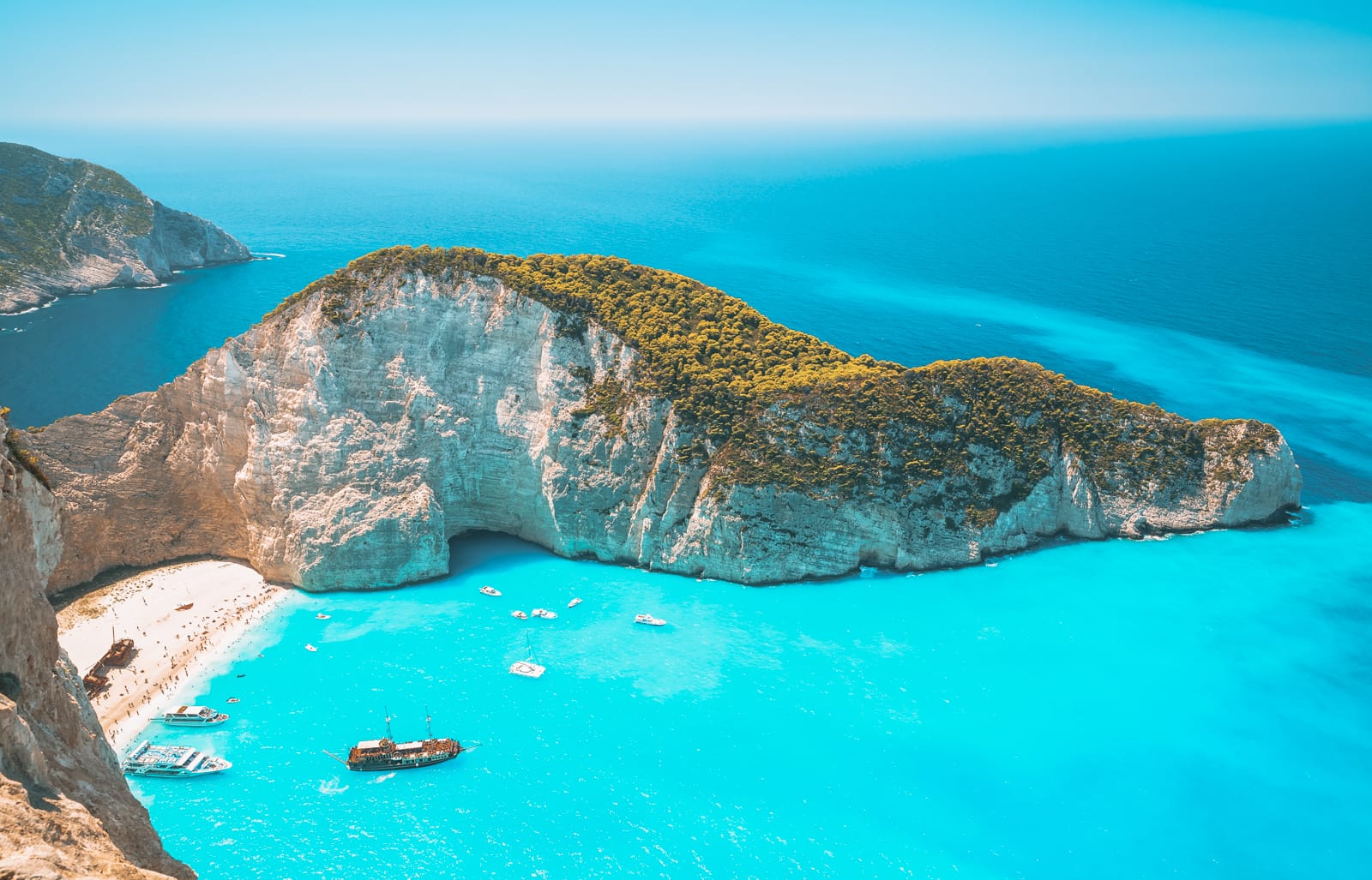 Exploring the Timeless Beauty of Greece: A Journey to Santorini
